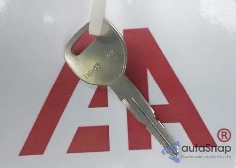 2000 Honda Cr-V Special Edition z USA, uszkodzony, nr VIN JHLRD187XYS011092